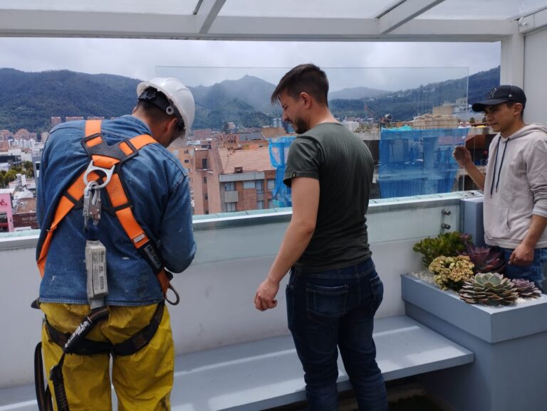 Lavado y mantenimiento de fachadas y pisos