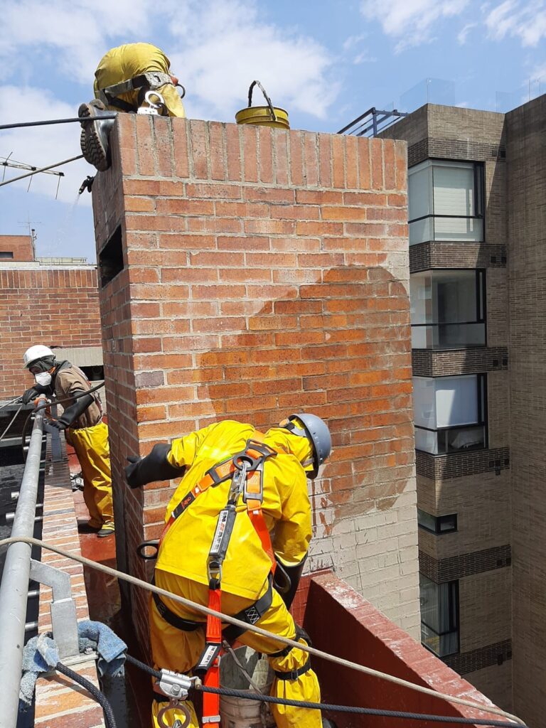 Limpiar y/o desmanchar fachadas de ladrillo