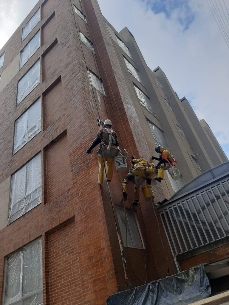 Lavado y mantenimiento de fachadas Bogotá