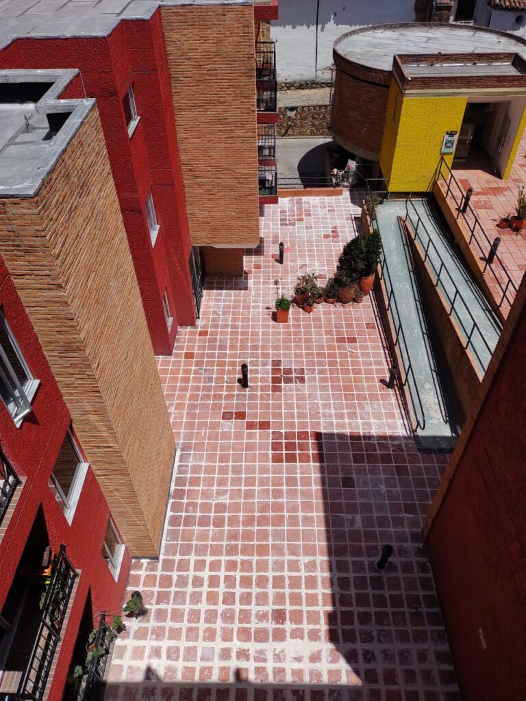 Lavado y mantenimiento de fachadas y pisos